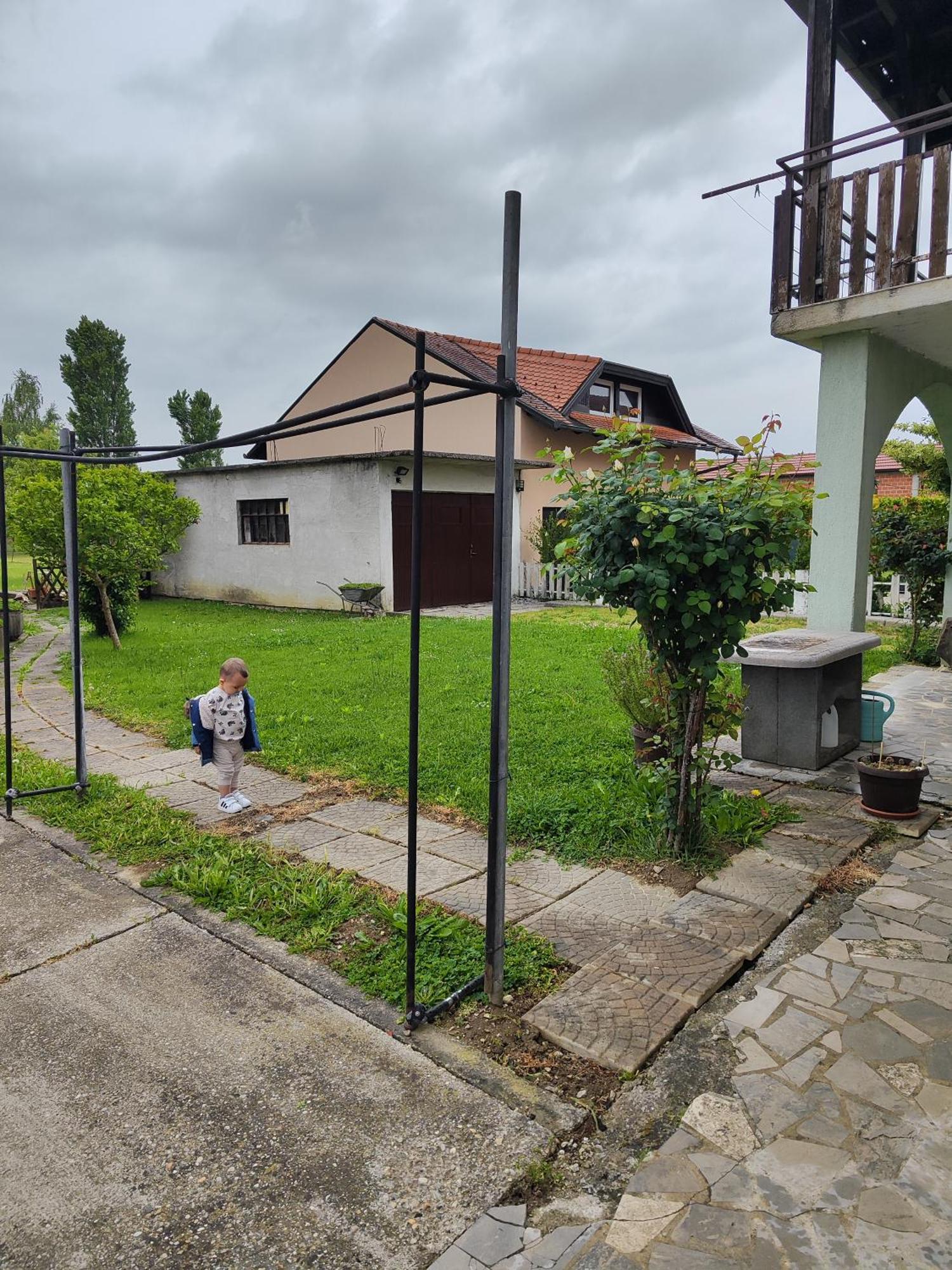 Ruhige Unterkunft Sesvete Exterior foto
