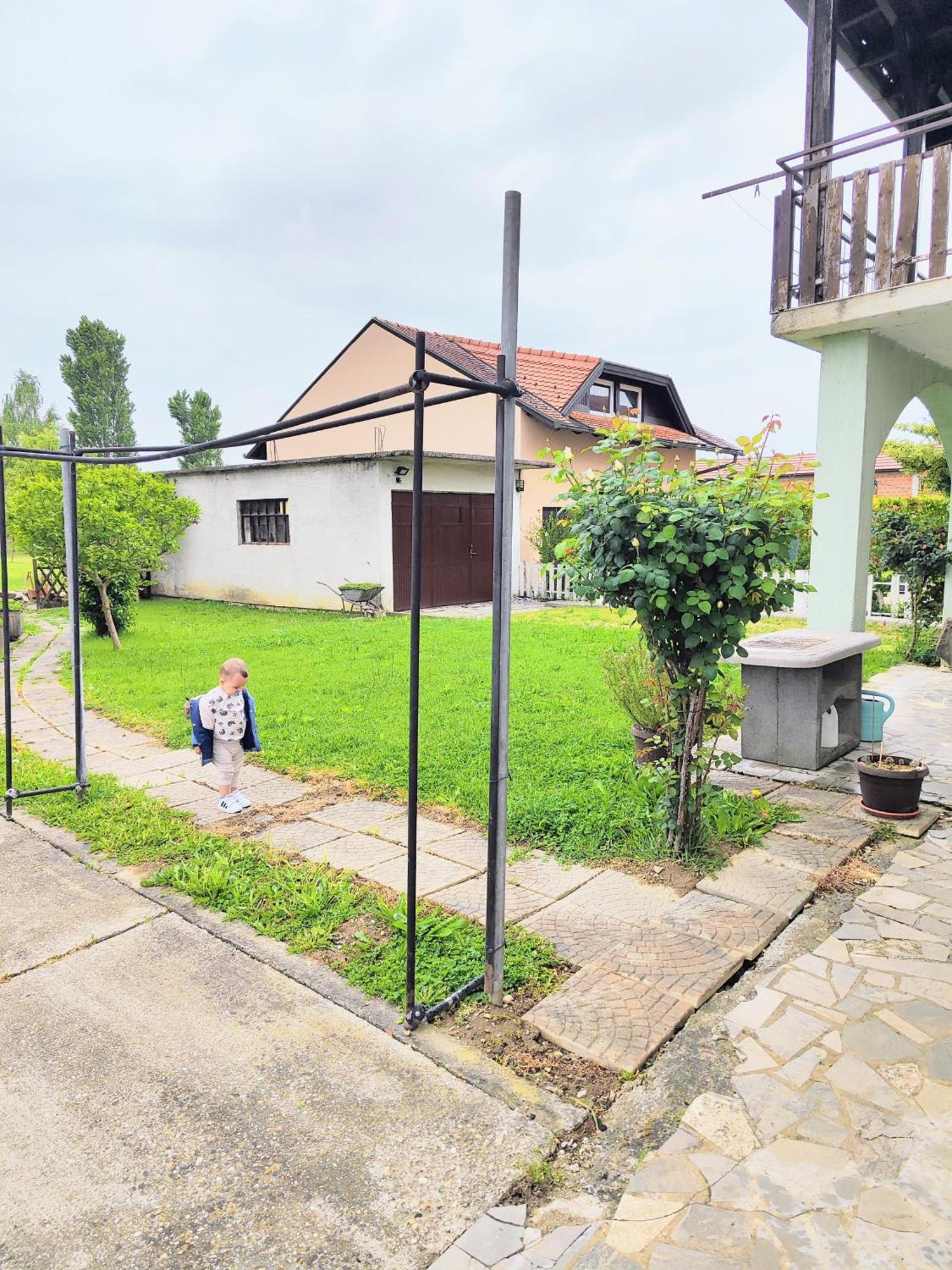 Ruhige Unterkunft Sesvete Exterior foto